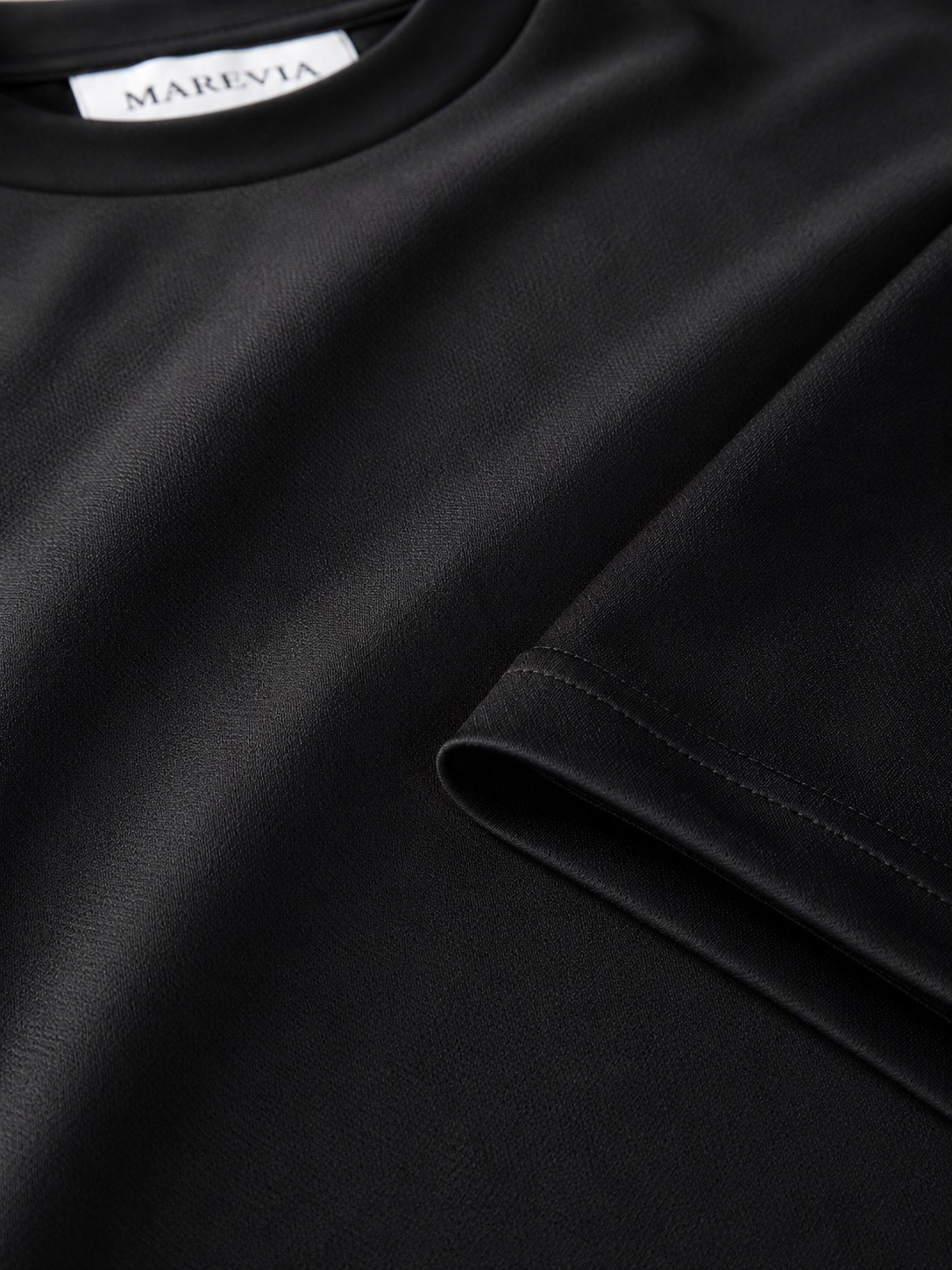 Black shiny Tshirt