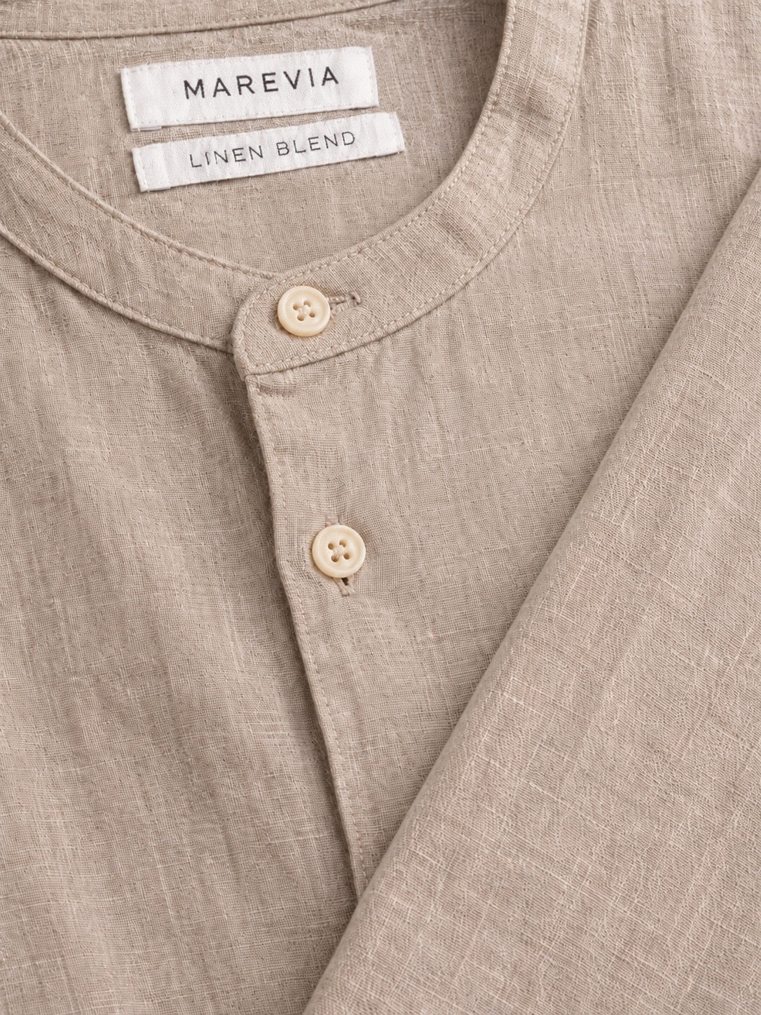 Linen blend shirt with bandcollar