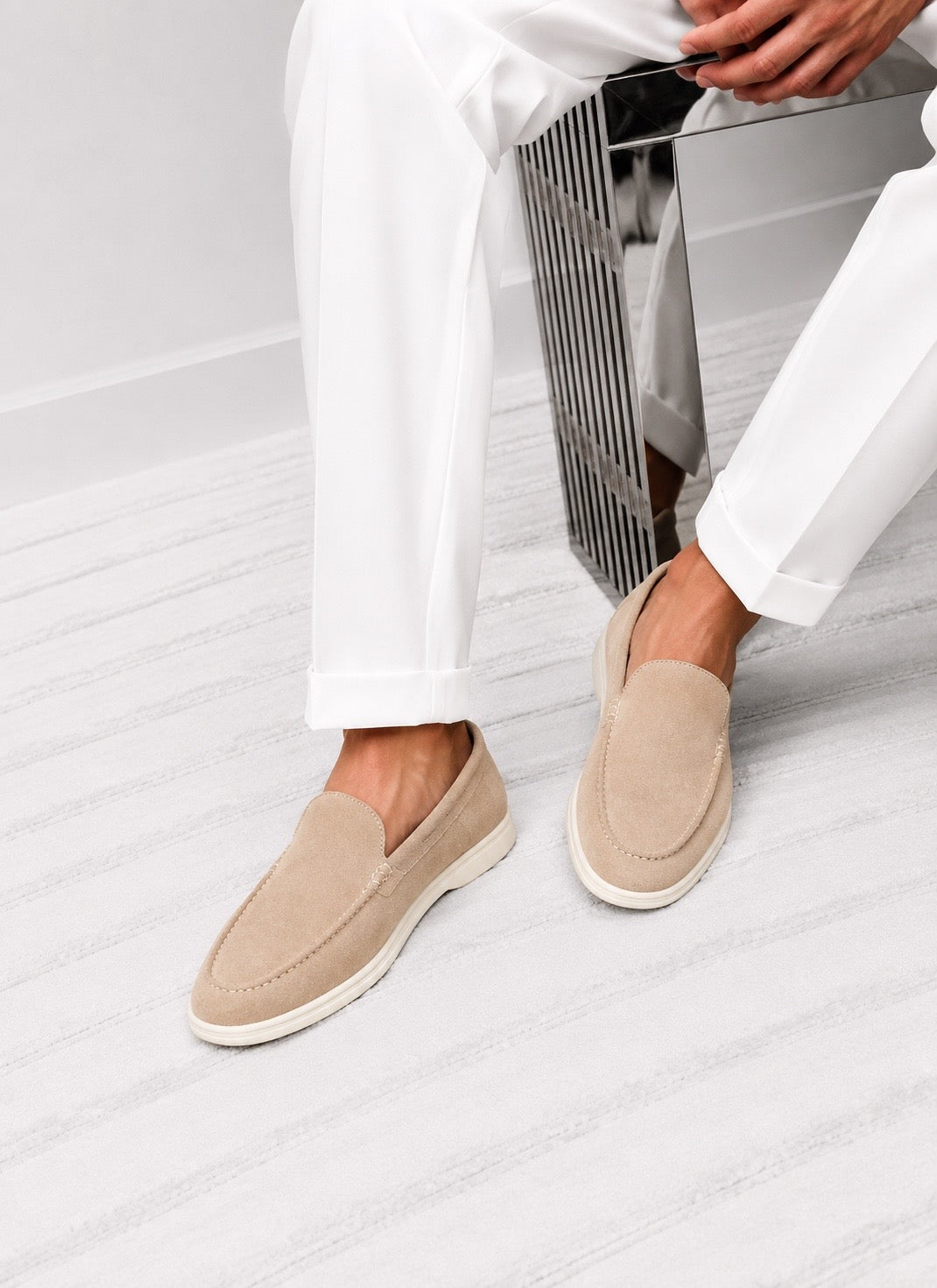 Loafers beige