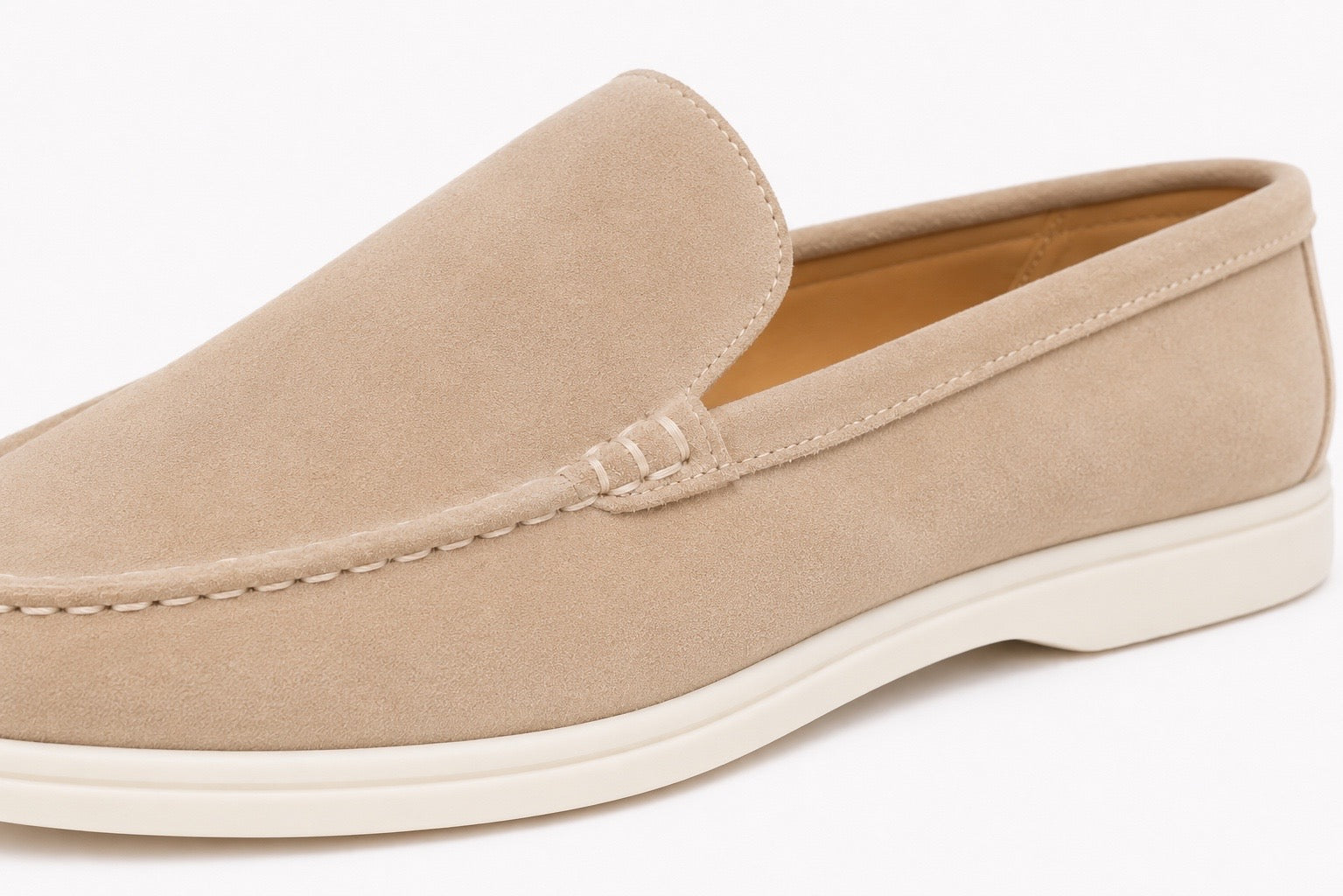 Loafers beige