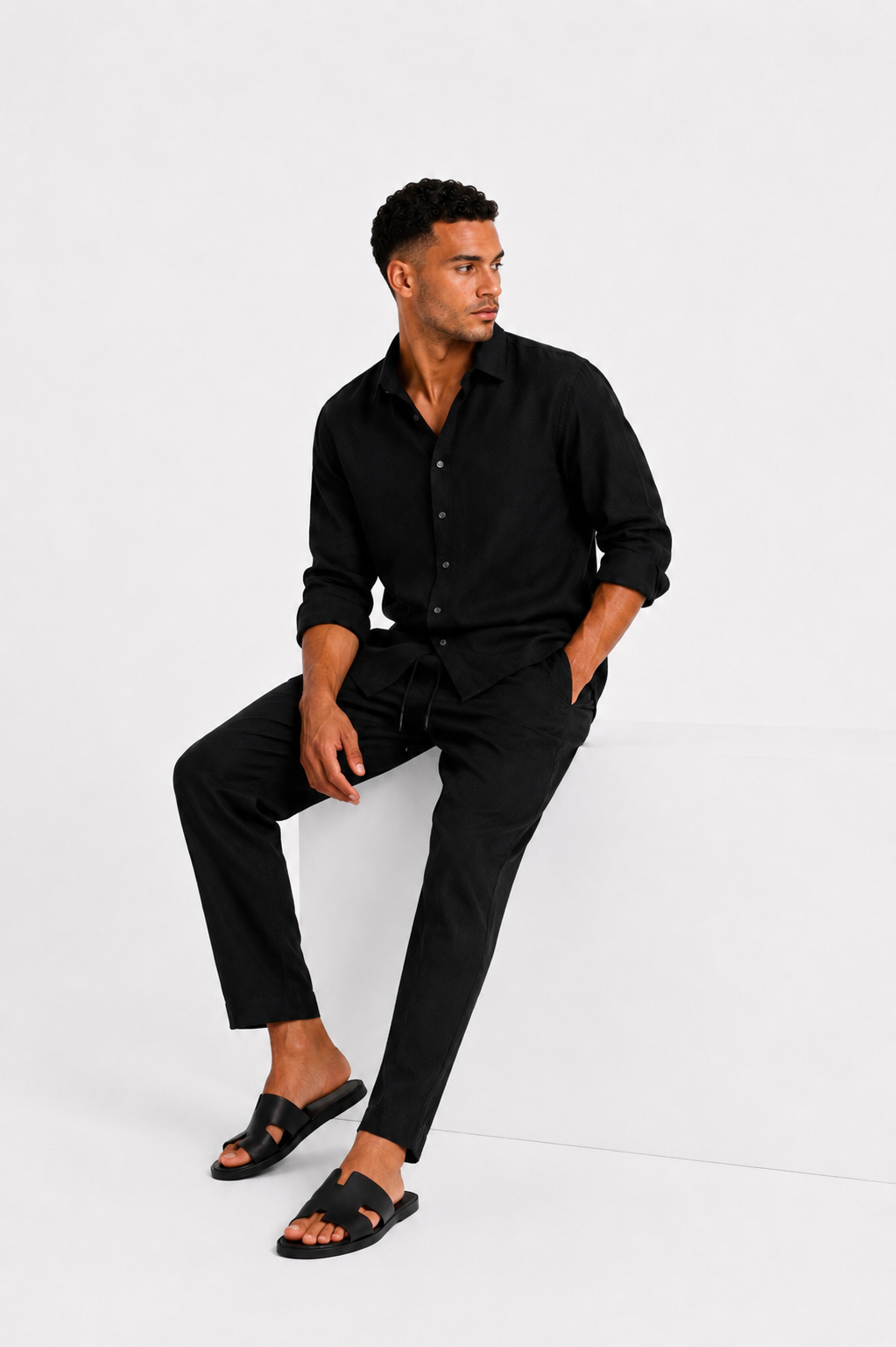 Long-sleeved linen shirt