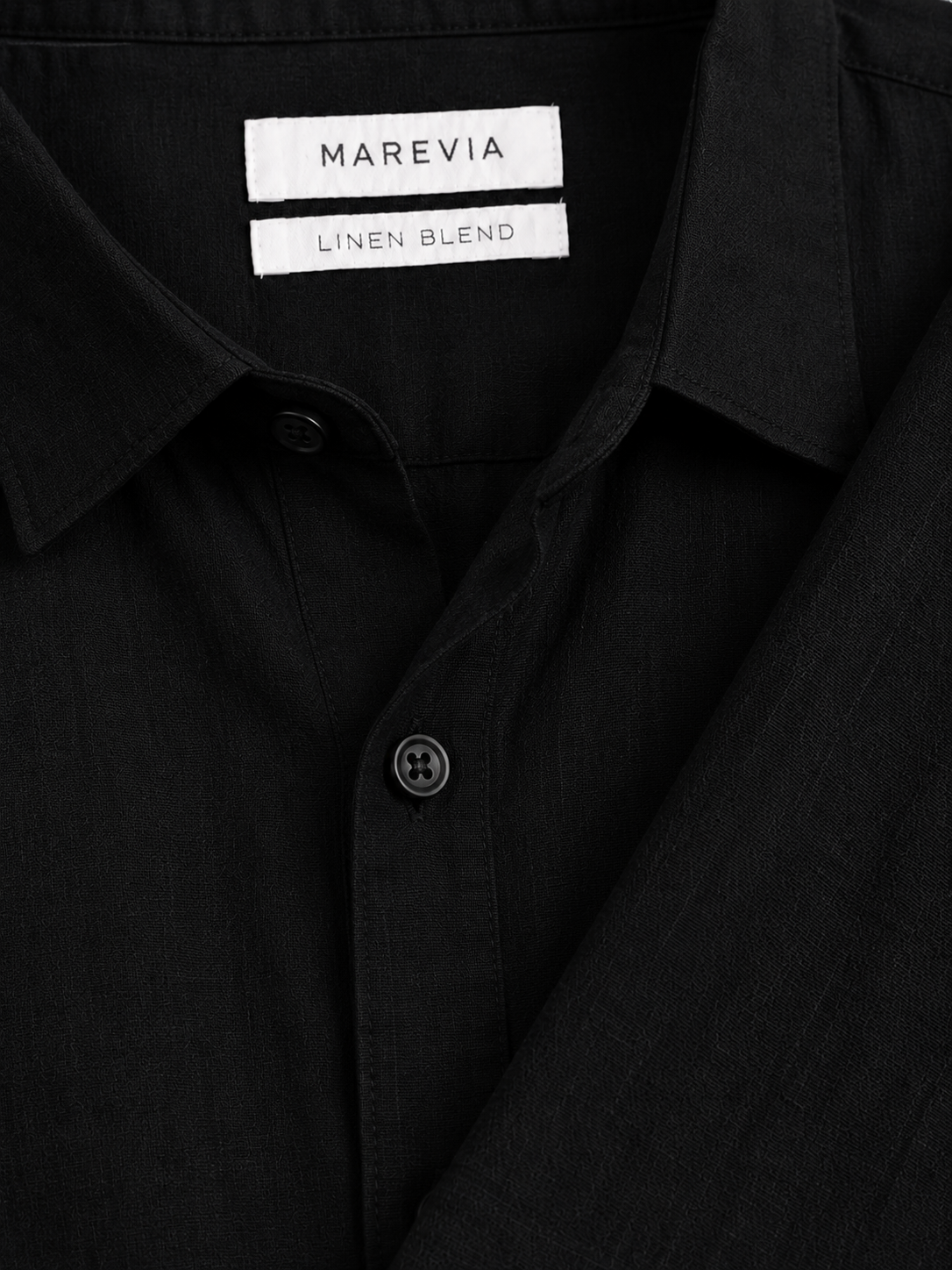 Long-sleeved linen shirt